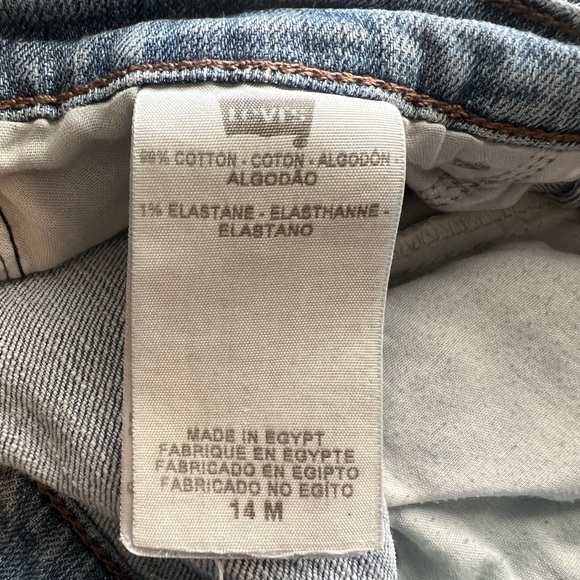 Levi’s 515 Blue Jean Cutoffs size 14M Raw hems Slightly Distressed. 1” Inseam. - Picture 8 of 9